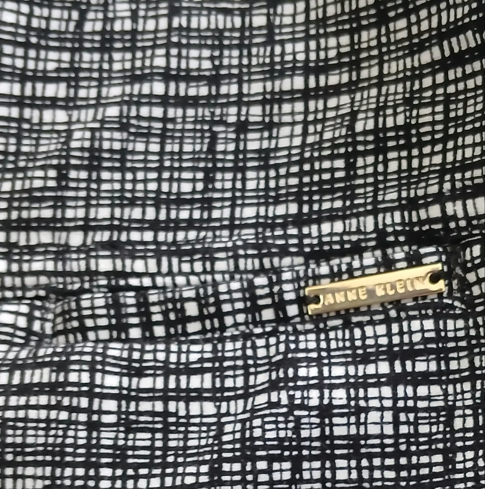 ANNE KLEIN WOMEN'S STRETCH DRESS  CHECKERED PANTS. SIZE 10P. - Picture 14 of 15